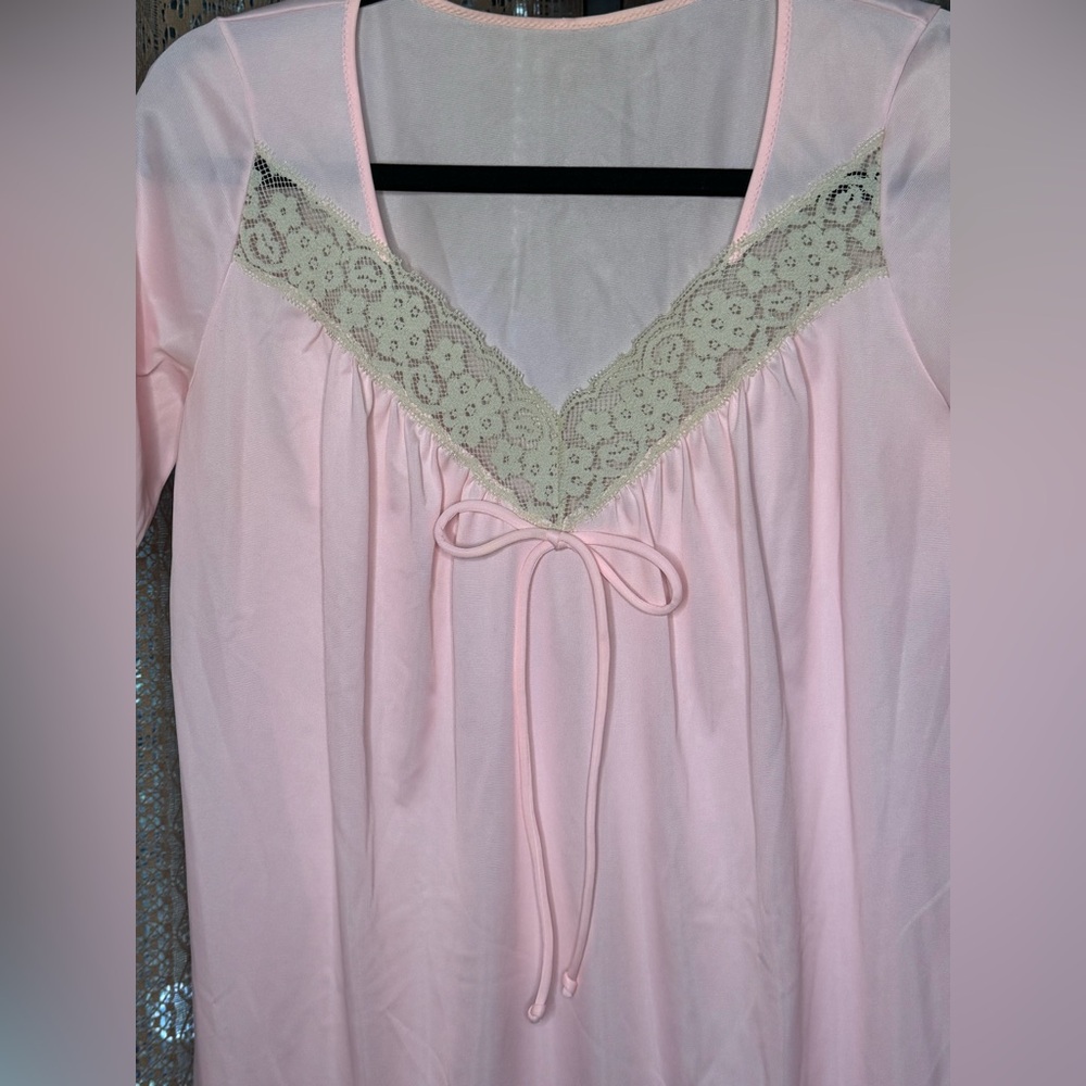 VTG Pinehurst Lingerie Nightgown - Picture 2 of 6